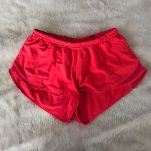Lululemon hotty hot short 2.5